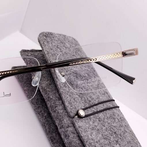 D52 Martensite Rimless Chocolate